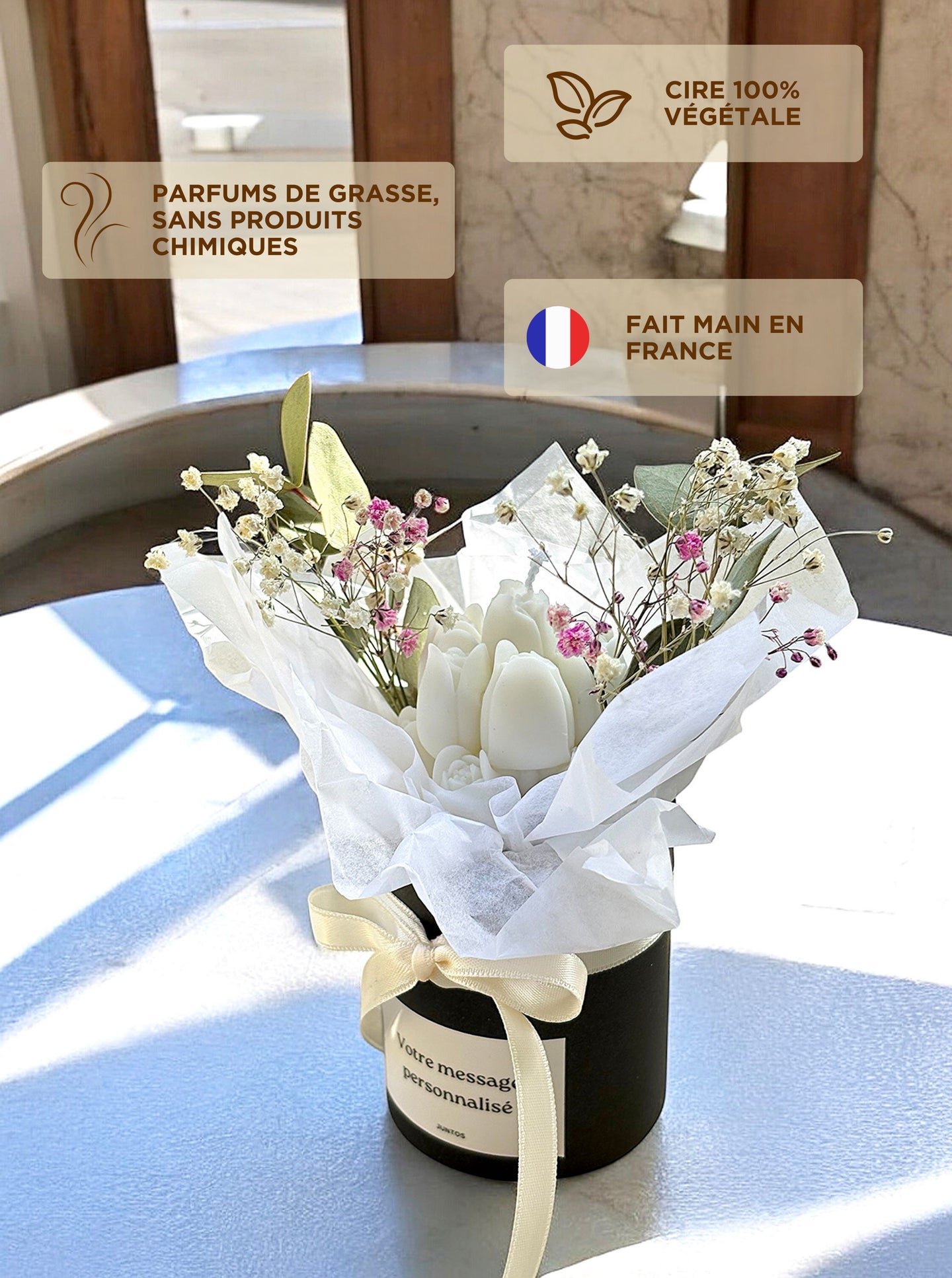 Bougie sculptée florale en pot noir avec ruban et message personnalisé